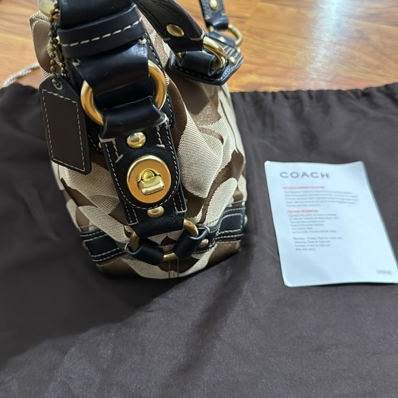 Coach purse - Picture 5 of 10